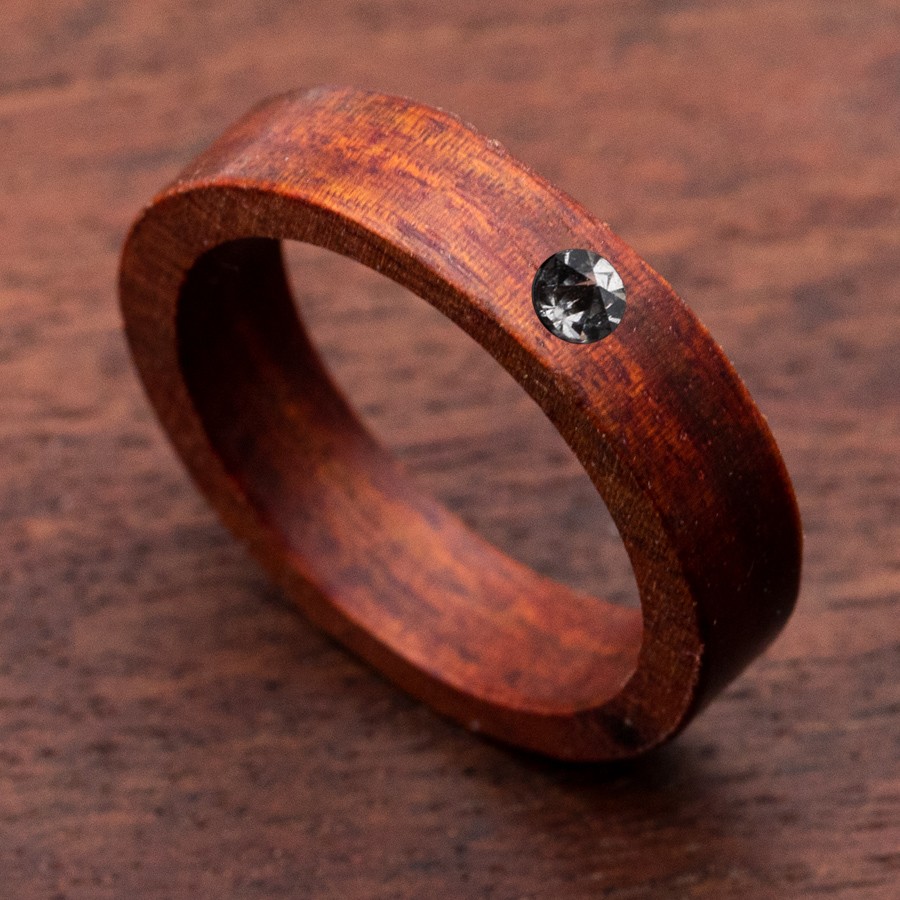 Ring rotbraun mit 1 SWAROVSKI Kristall  Holz Sonnenbrillen