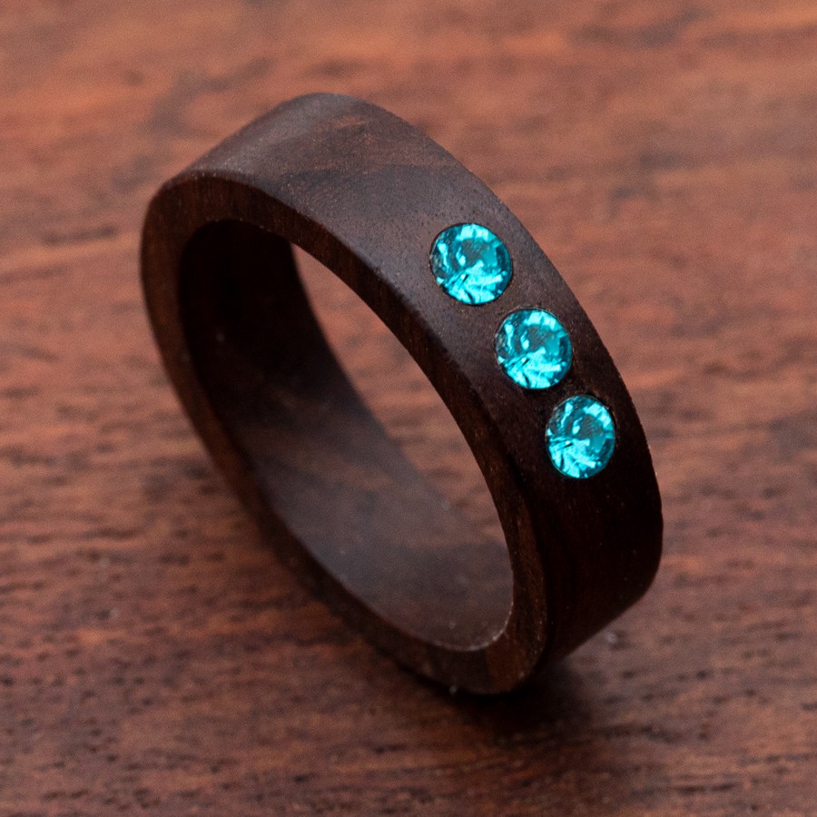 Ring dunkelbraun mit 3 SWAROVSKI Kristallen  Holz Sonnenbrillen